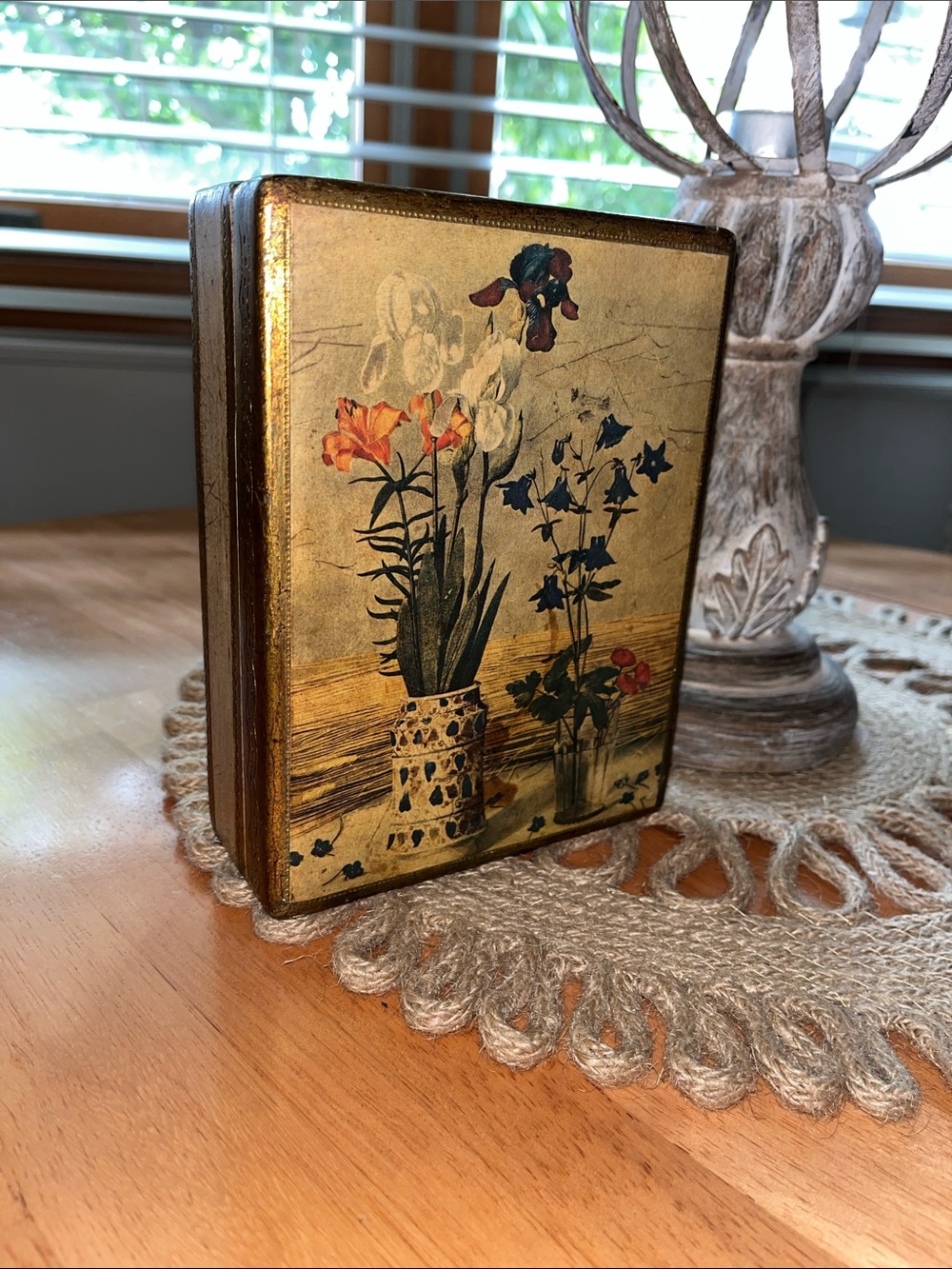 Vintage wooden Floral Vase Découpage Trinket Box